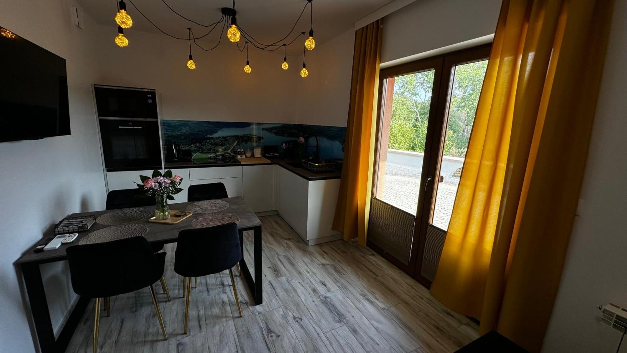 Zagrodek Pizza & Spa Klimatyczny Domek 13 Osobowy 2 Apartamentowy Z Sala Do Organizacji Imprez Nieopodal Jeziora Roznowskiego Z Widokiem Na Gory Grodek Nad Dunajcem Leilighet Eksteriør bilde